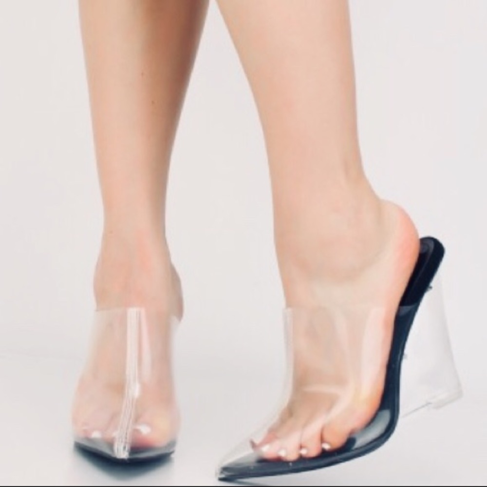⭐️LUXURIOUS ⭐️Black & Clear Lucent Wedge Heels